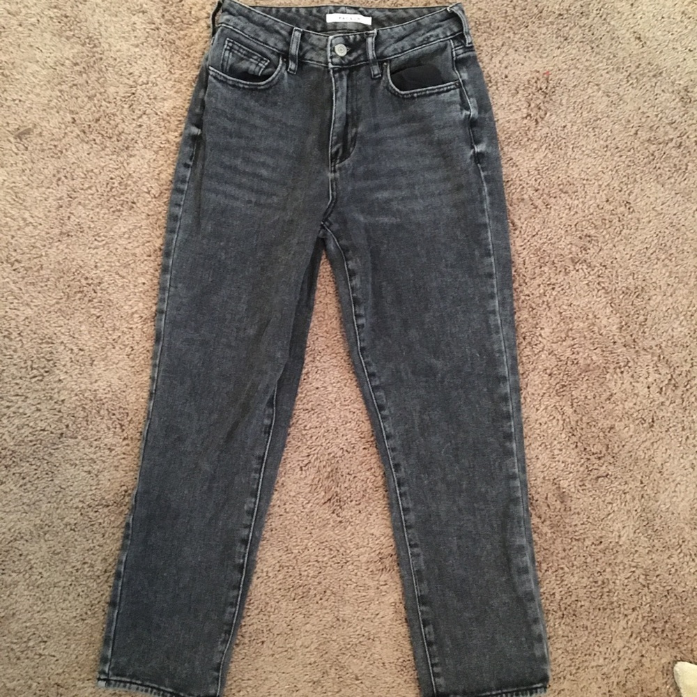 black mom jeans